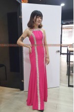 OE208- 掛脖式桃長禮服