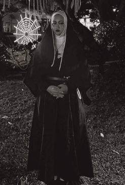 Alternative view of 05ECA-瓦拉克A The Nun